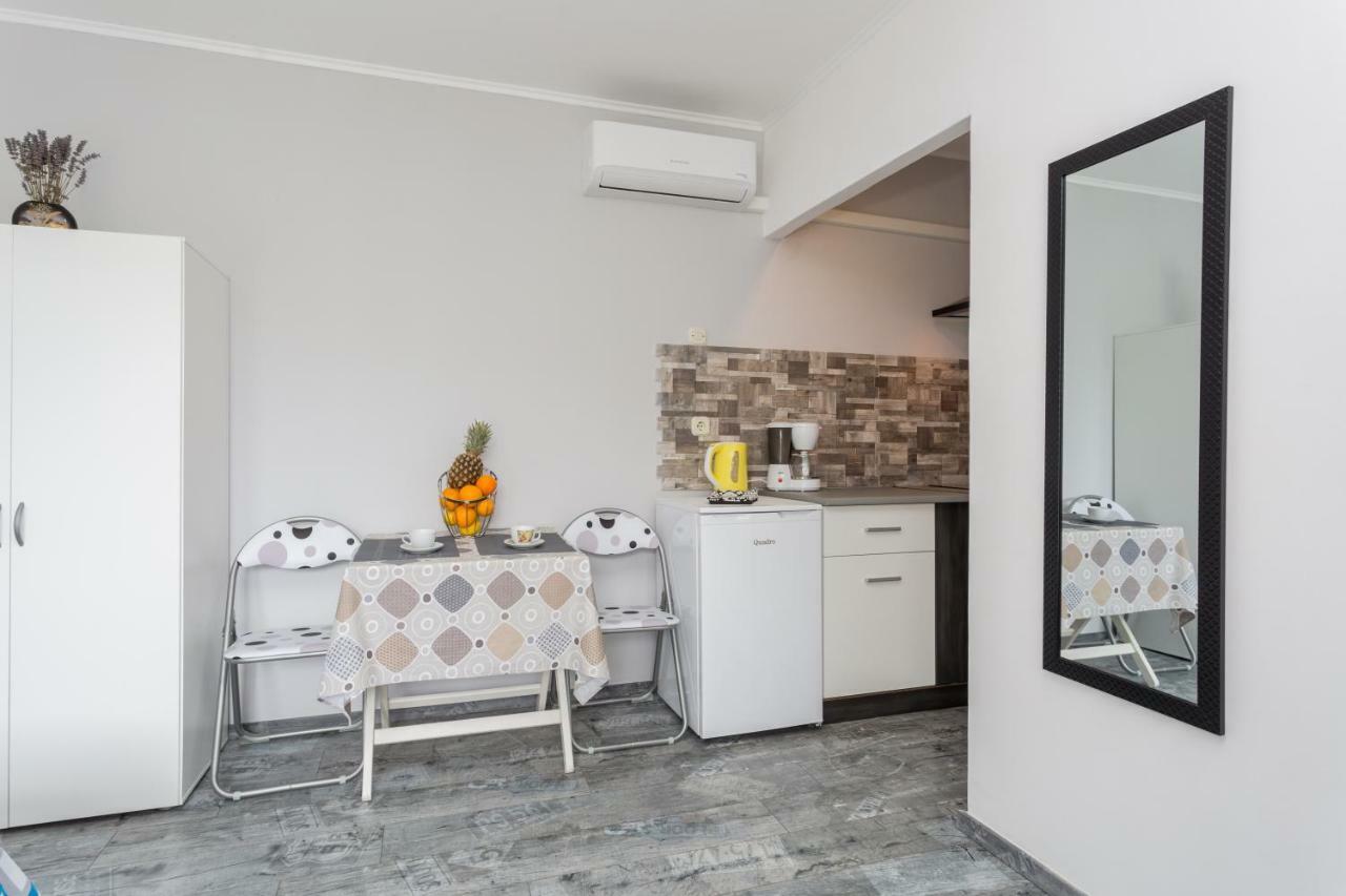 Studio Apartments Gilda Baška Kültér fotó